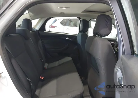 2018 Ford Focus Sel z USA, uszkodzony, nr VIN 1FADP3H26JL299164